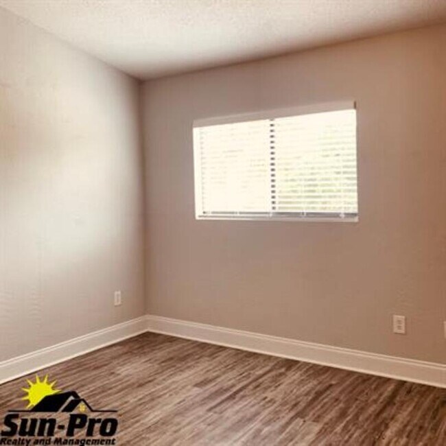 Building Photo - 480 Reed Canal Rd