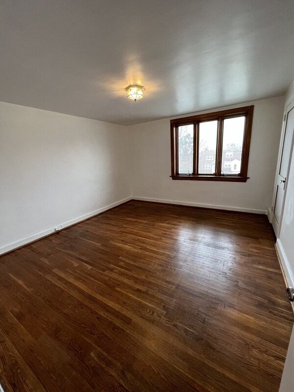 Building Photo - 1345 N 76th St
