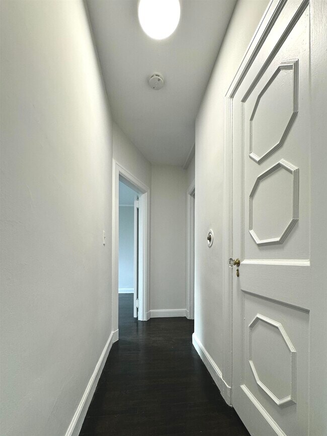 Building Photo - 2600 John F. Kennedy Blvd