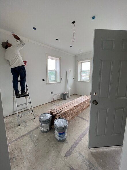 Building Photo - 201 Harvard Ave