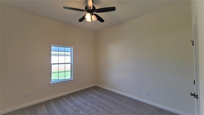 Building Photo - 108 Tralee Ln
