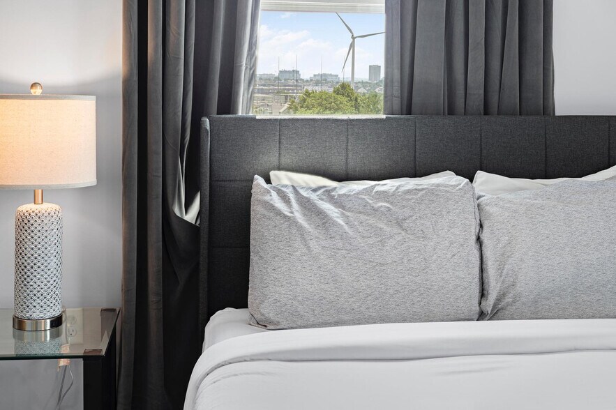 Building Photo - 95 Broadway-SI ID1240398P