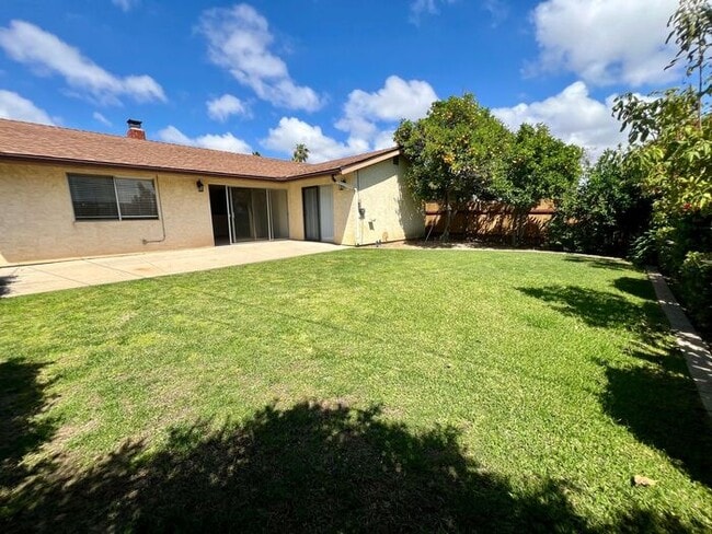 Building Photo - Welcome to your new home in the heart of Pacific Beach!