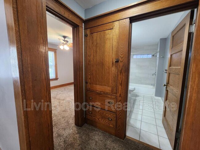 Building Photo - 1811 S 23rd St