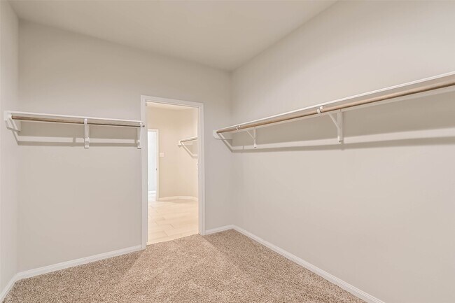 Building Photo - 8810 Vasco da Gama Trace