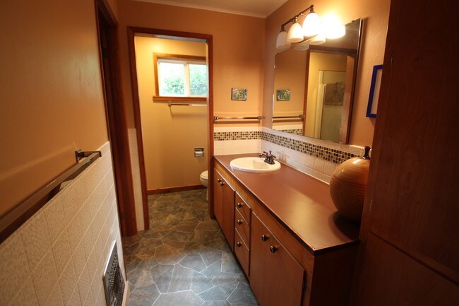Building Photo - 27422 Sandy Shores Dr SW