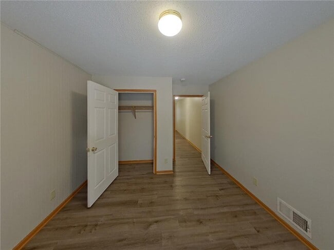 Building Photo - 2144 Sherwood Ave