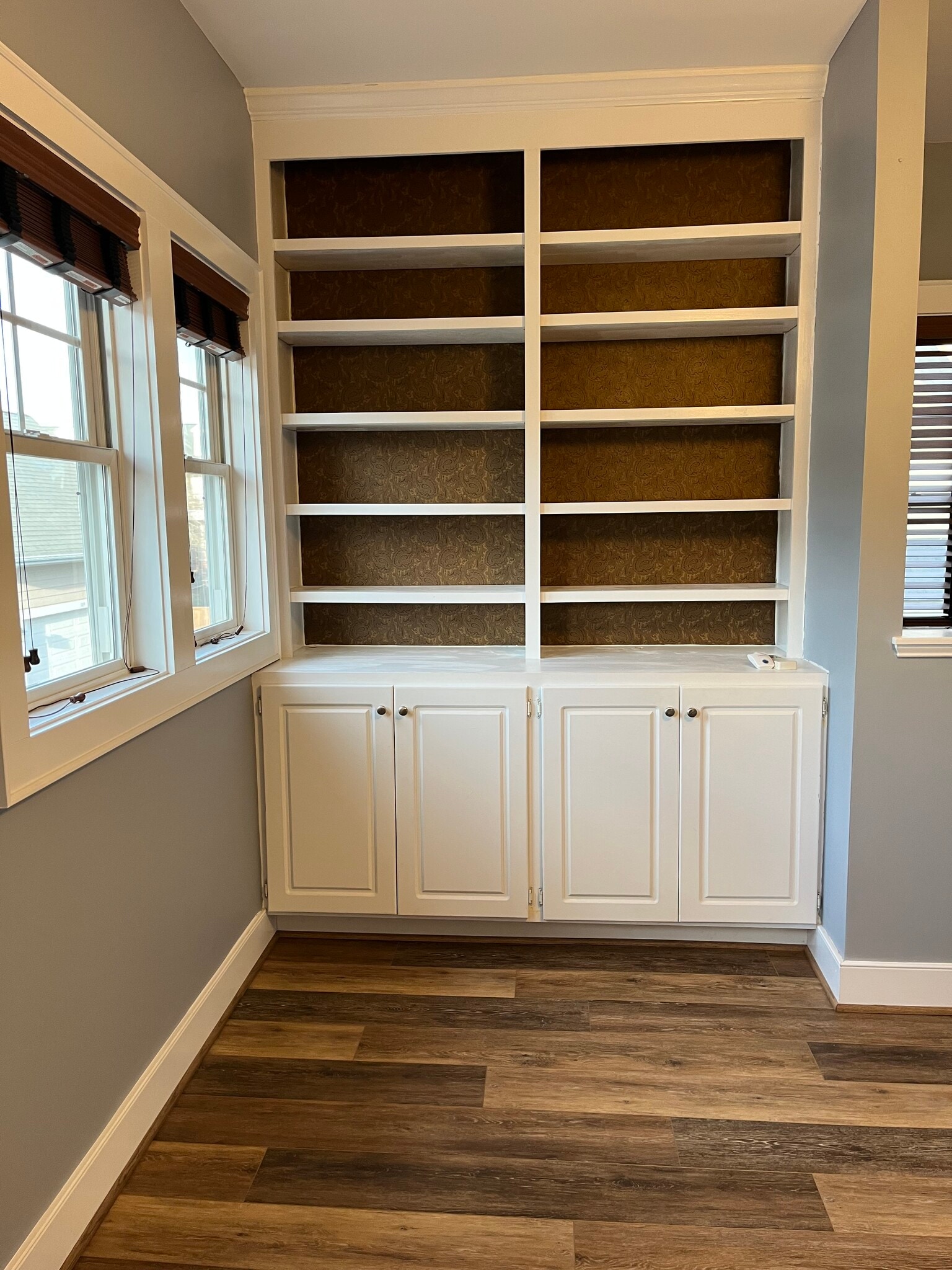 Built-In Bookcases - 106 Caty Ln