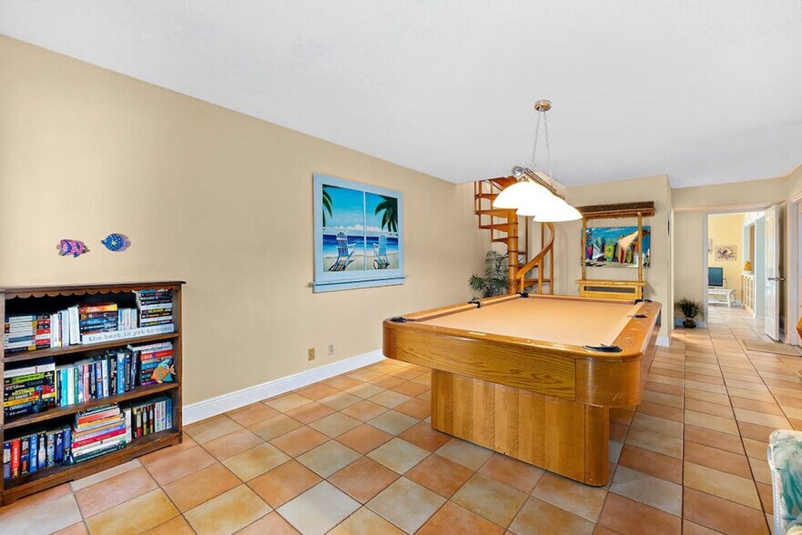 Primary Photo - 101 Holland Rd