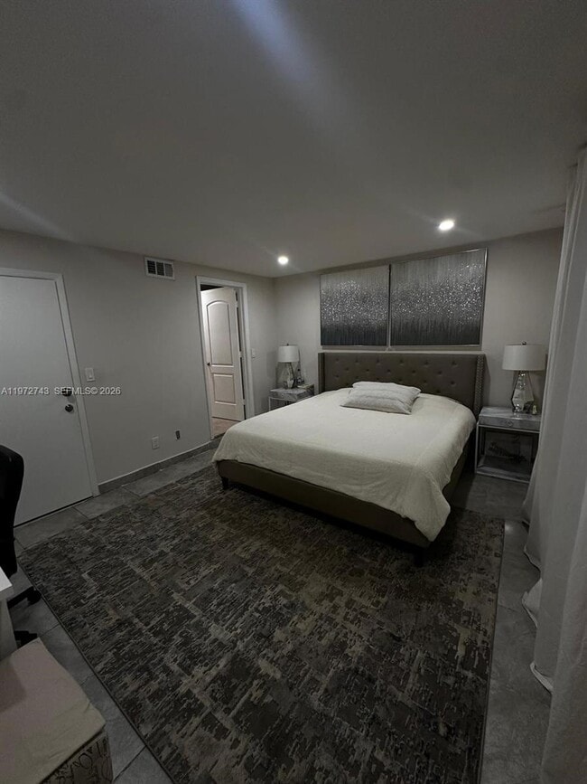 Building Photo - 1758 SW 131st Pl Cir S