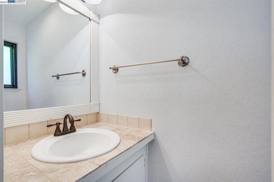 Powder room on Floor 1 - 9005 Alcosta Blvd