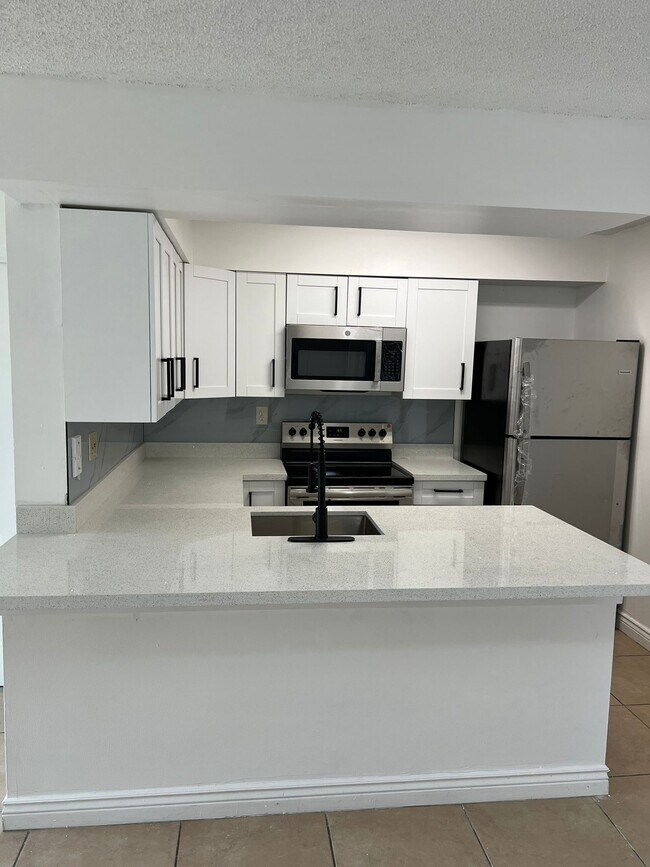 Building Photo - 6740 NW 175th Ln