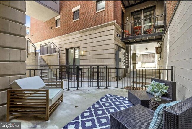 Building Photo - 1700 Euclid St NW