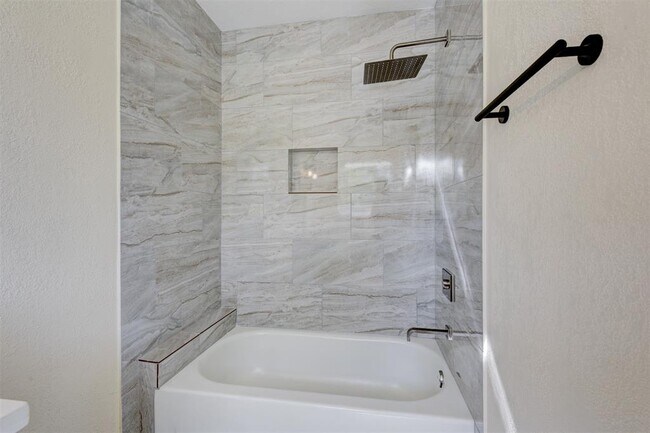 Building Photo - 3403 Linkwood Dr