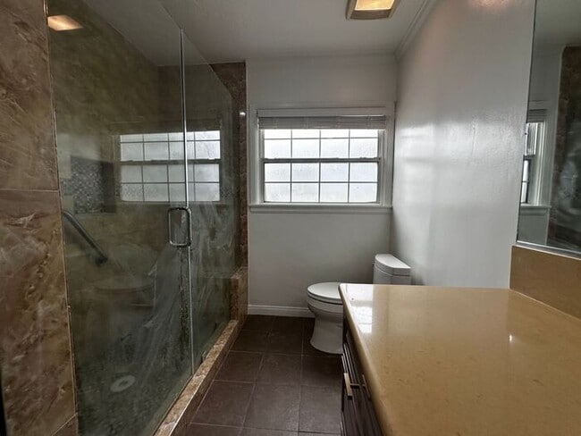 Building Photo - Situated in the Community of North Hollywo...