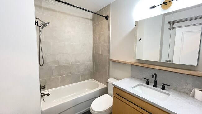 Building Photo - 2318 Herbert Hamlet Aly