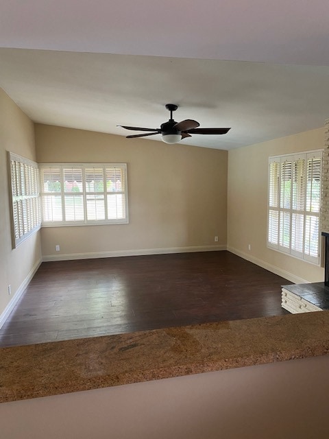 Building Photo - 2000 Karen St