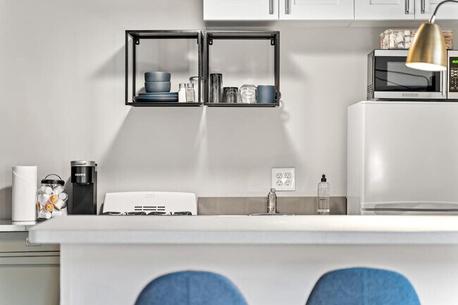 Building Photo - 3536 N Racine Ave