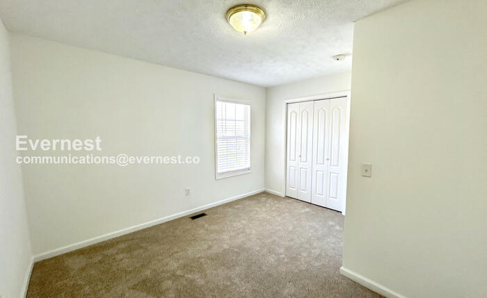 Building Photo - 720 William Howard Pl