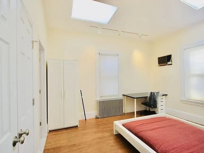 Building Photo - 31 Jefferson St