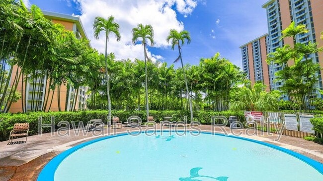 Building Photo - 1511 Nuuanu Ave