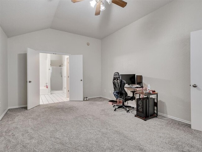 Building Photo - 2608 Southern Hills Dr