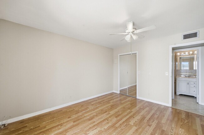 Building Photo - 384 Saxony Trail