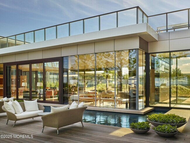 Building Photo - 1101 Ocean Ave N