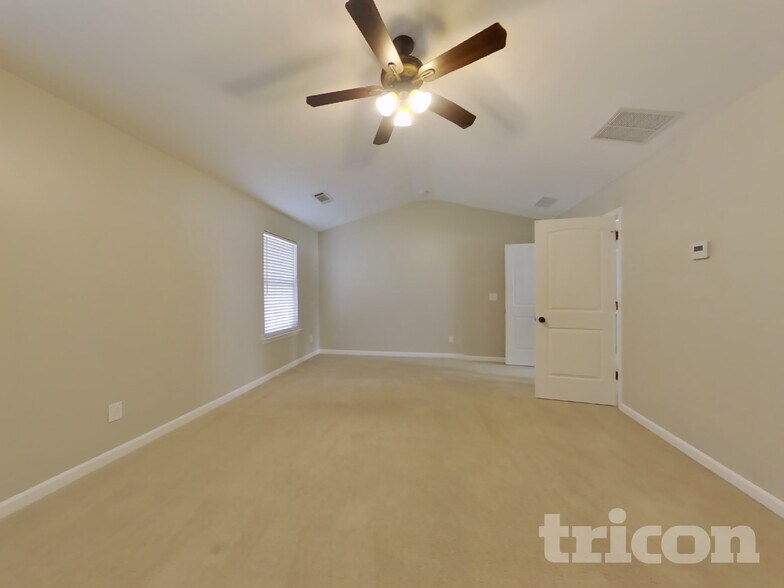 Building Photo - 1923 Ruby Mountain St