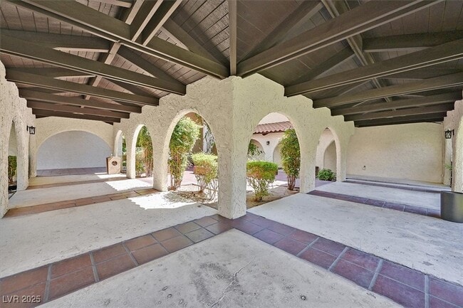 Building Photo - 3304 Cll De El Cortez