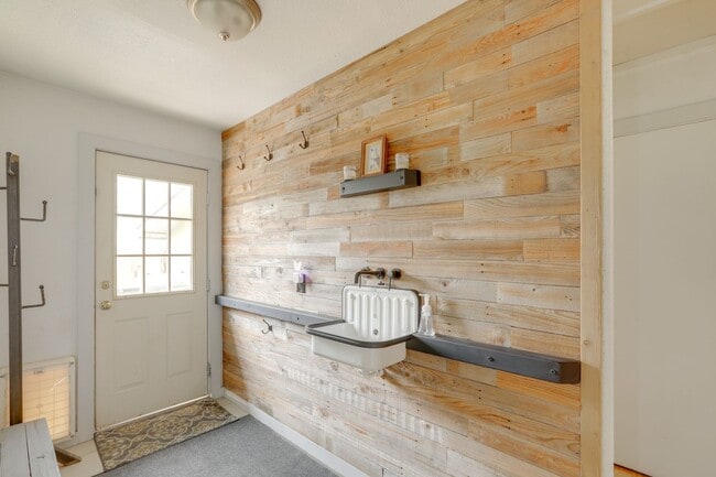 Building Photo - Charming 2Bed 2bath House in Denver