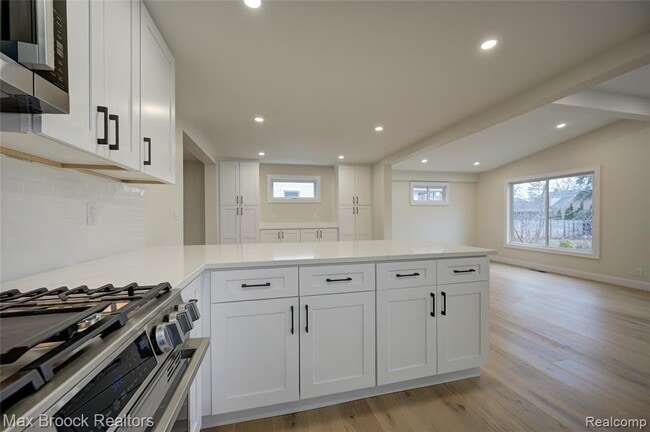 Building Photo - 409 Baldwin Ave