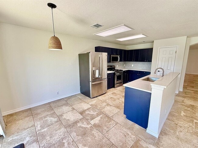 Building Photo - 133 Paige Bend