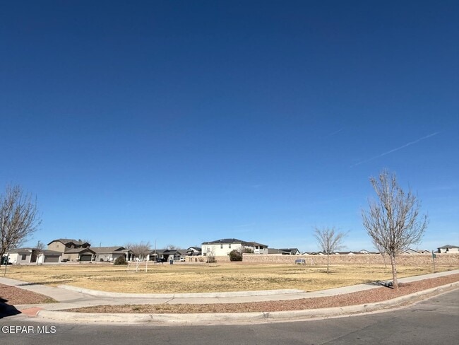 Building Photo - 11565 Leonor Duran St