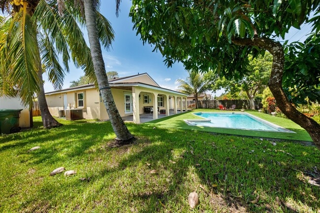 Building Photo - 5340 SW 115th Ave