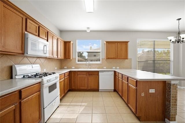 Building Photo - 18600 White Water Cove