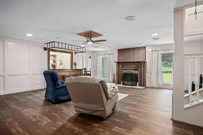 Building Photo - 10455 Antrim Ln