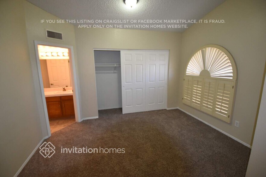 Building Photo - 7120 N 31st Dr