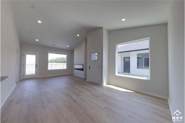 Building Photo - 5458 N Briskbay Ct