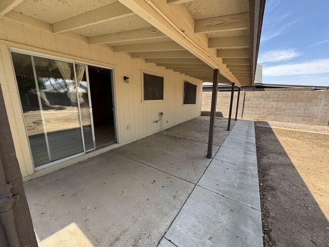 Building Photo - North Phoenix 3br With Large Backyard and ...