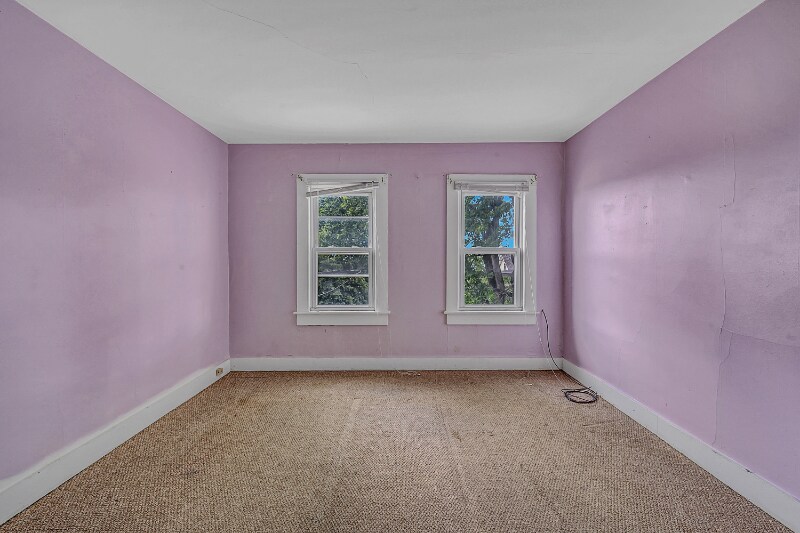 Building Photo - 608 S Webster Ave