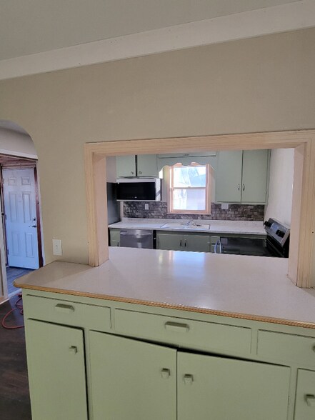 Building Photo - 311 S Park Ave