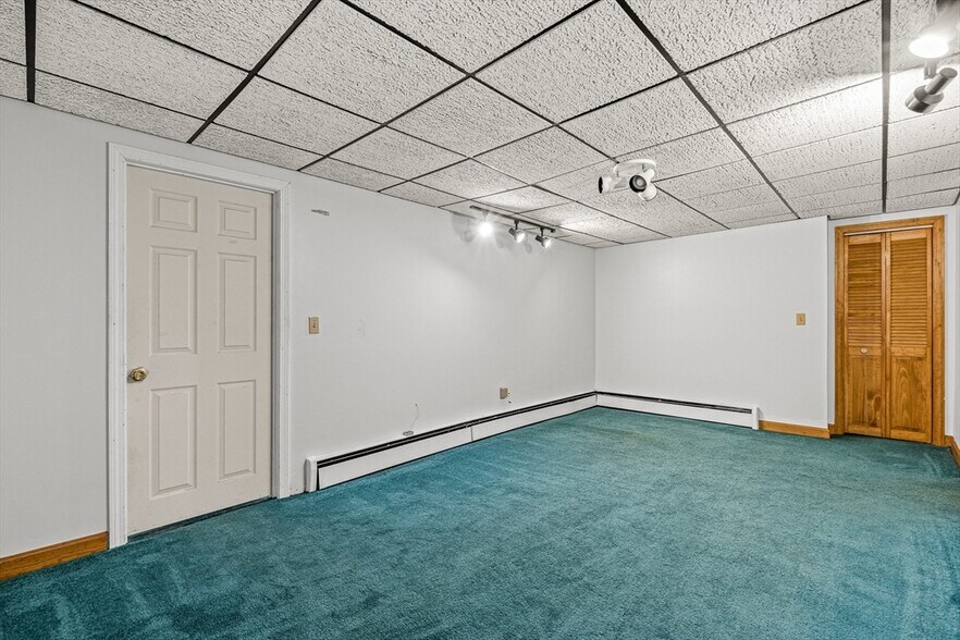 Building Photo - 11 Boline Pl