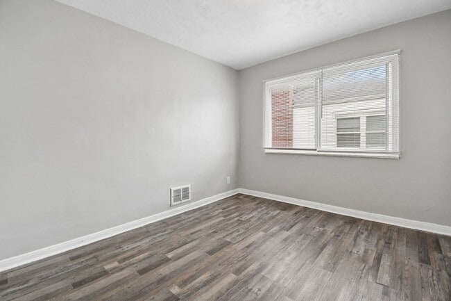 Building Photo - 375 S Chase Ave