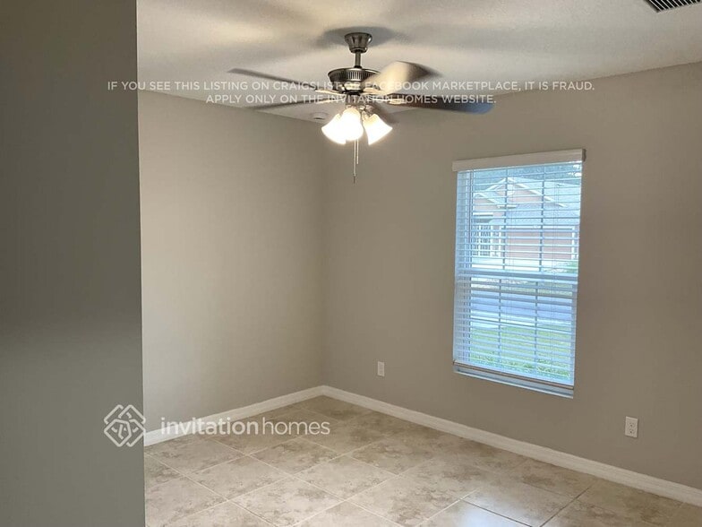 Building Photo - 842 Starland St SE