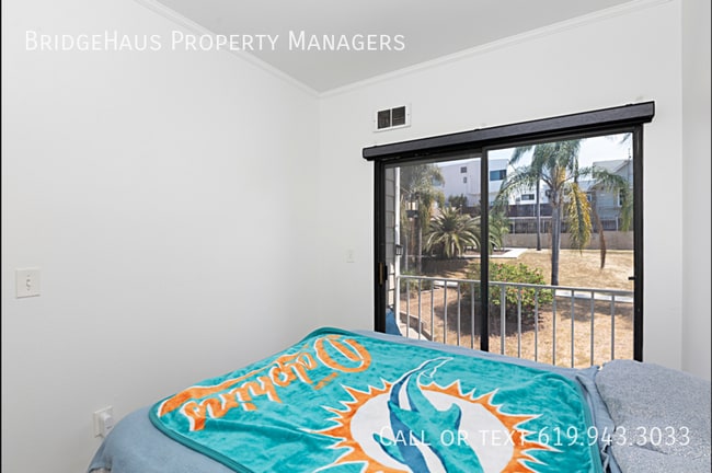 Building Photo - 2650 Broadway-212