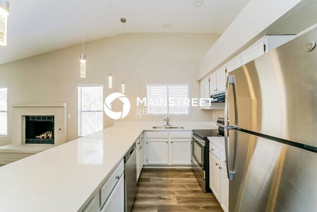 Building Photo - 3 Bedroom Pet-Friendly Home in TUCSON, AZ ...