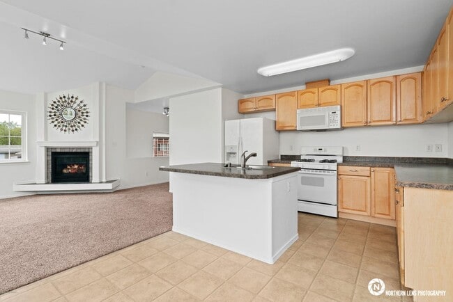 Building Photo - 2721 E 84th Ave