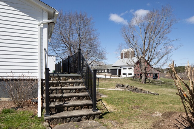 Building Photo - 126 Lime Rock Rd