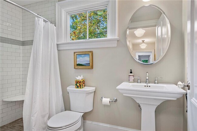 Building Photo - 15 Berkeley Ave